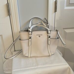 Michael Kors Sullivan Small Zip Top Tote Bag